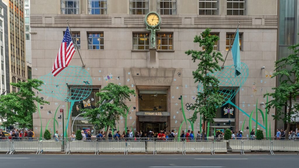 How Luxury Brands Are Financing Costumes, and What Designers Give Up How Luxury Brands Are Financing Costumes, and What Designers Give Up