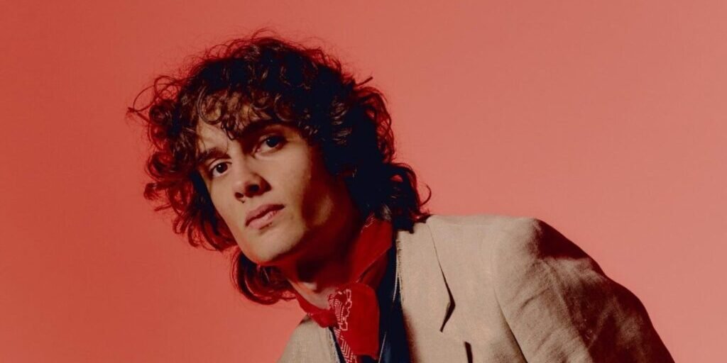 sombr, the New York singer-songwriter behind the new single Homewrecker, in a portrait photo
